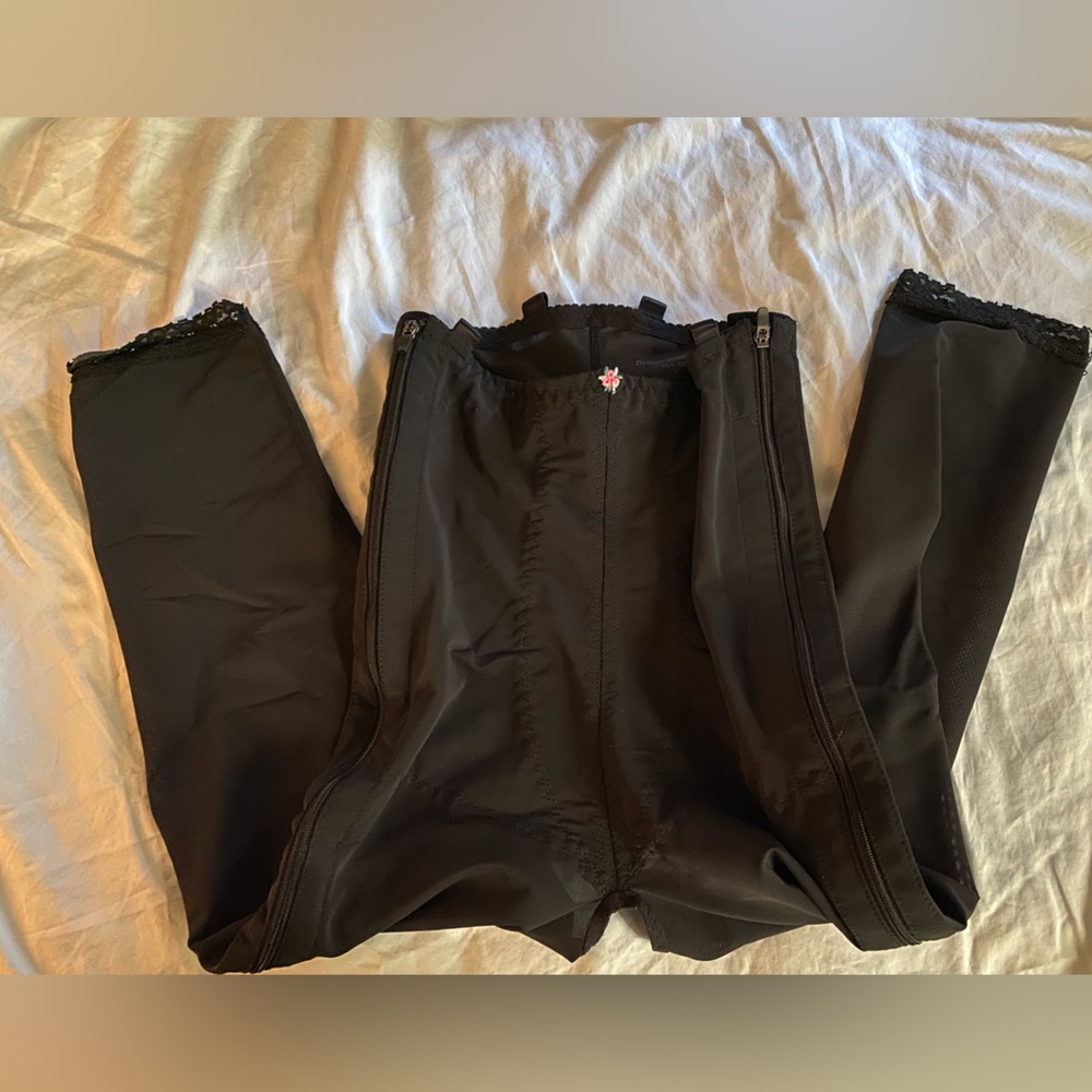 Design Veronique, compression garment, Size L